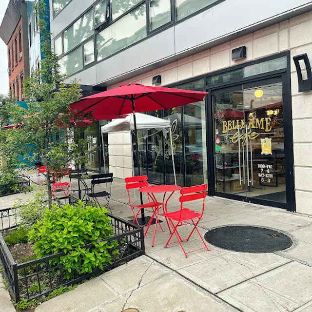 Belle Âme Cafe