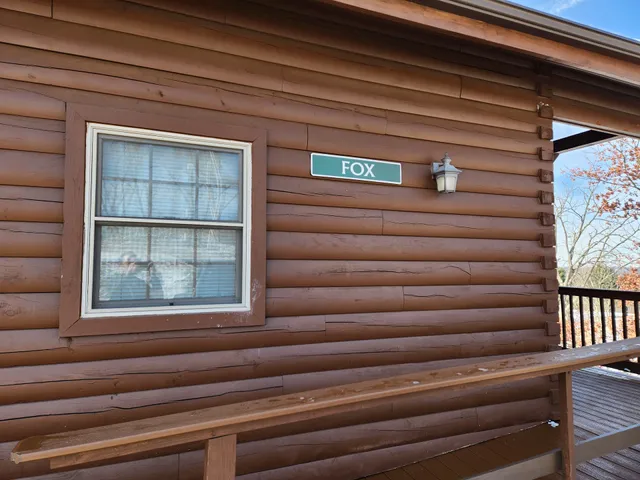 Fox Cabin Grand Vue Park