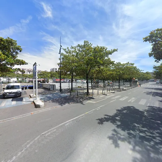 Saint-Denis Historial Street Market