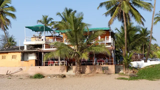 Sarita Guest House Bar & Restaurant