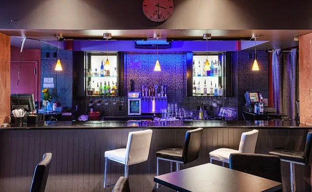 The Fahrenheit Lounge