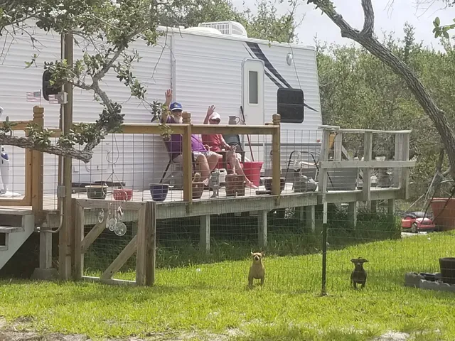 WOODS & SPACES RV PARK