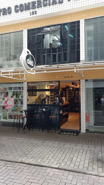 Deli - Sucos, Saladas, Cafés e Sanduíches