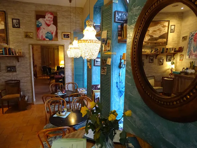 "El Papa – Cafe Hemingway" – Kawiarnia Galeria Sztuki