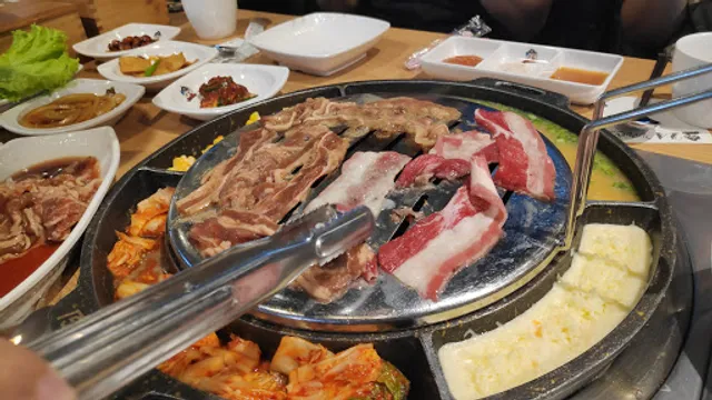 Giyummy Restaurant Mr. Pogi