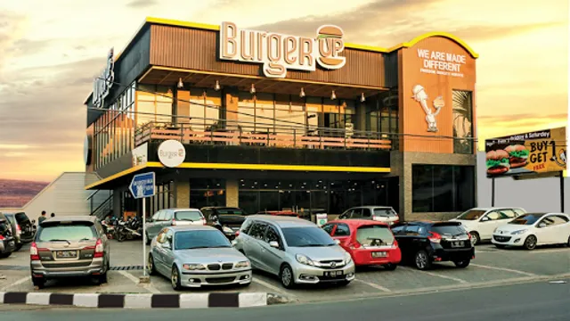 Burger UP Dharmahusada