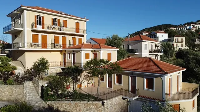 Captain's Apartments