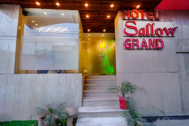 Hotel Sallow Grand