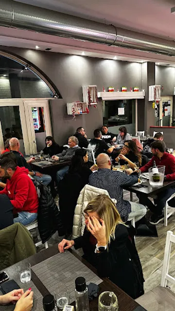 Pizzeria 450 degrees true Neapolitan pizza