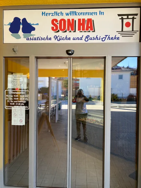 Son Ha & Sushi Theke