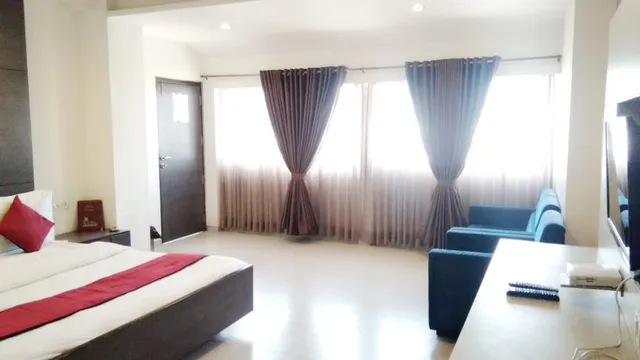 Hotel Khushi International