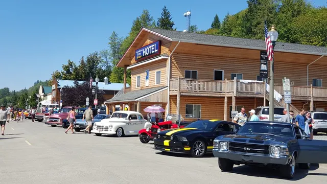Cascade Mountain Suites - Mt. Baker Hotel