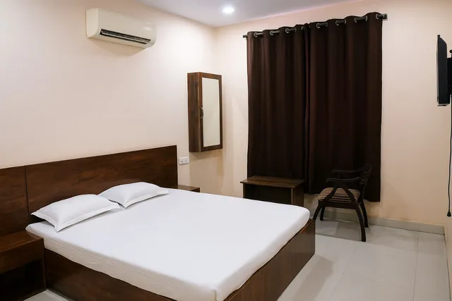 Hotel Shaurya Regency Deoria