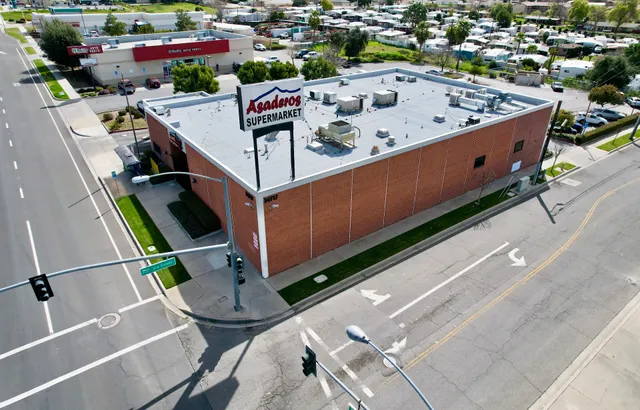 Asaderos Super Market