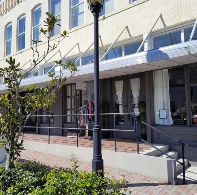 The Vintage Vine Market