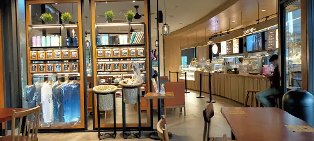 JCO COFFEE & DONUTS PLAZA METROPOLITAN TAMBUN