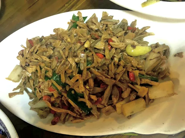 Tongxiang Local Restaurant