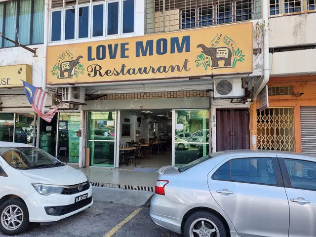 Love Mom Restaurant