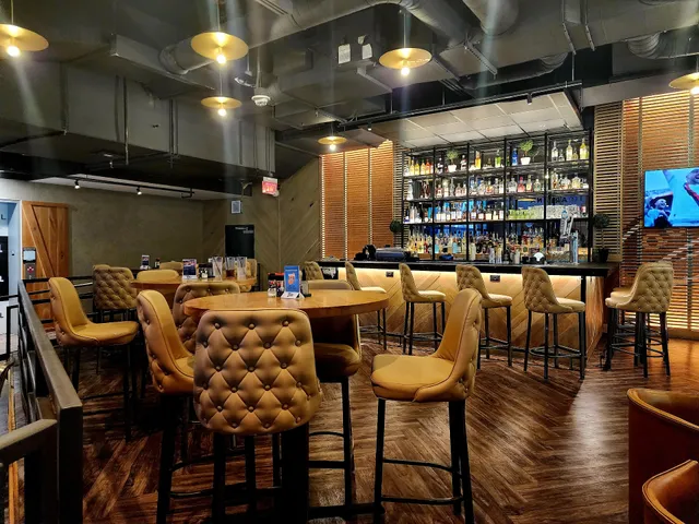 Sports & Social Cary