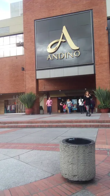 Cine Colombia • Andino