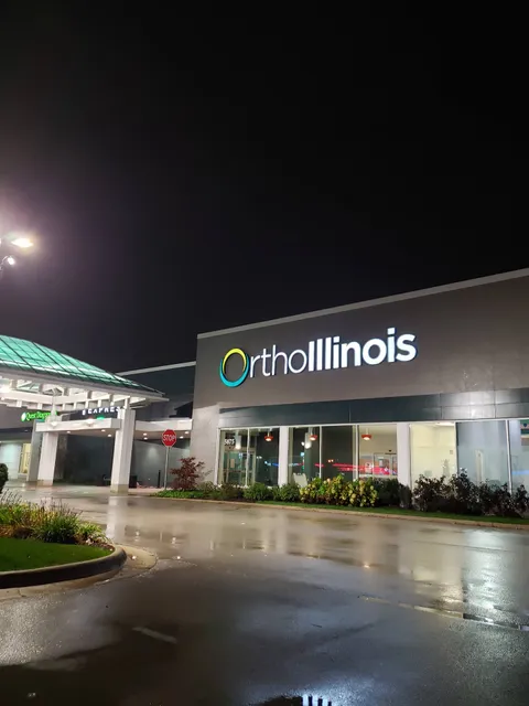 Riverside Pavilion Shopping Center