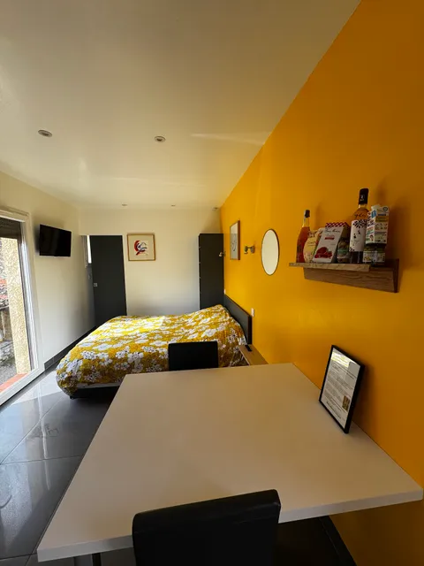 Chambre d'hôtes et gîte "les trois chemins"