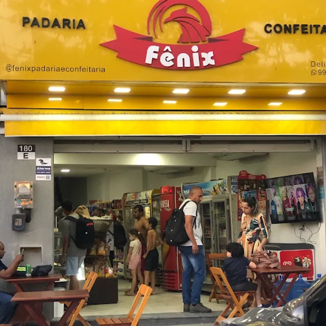 Padaria ,lanchonete e confeitaria Fênix