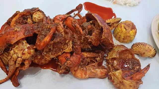 Putri Kitchen Shellout And Steamboat