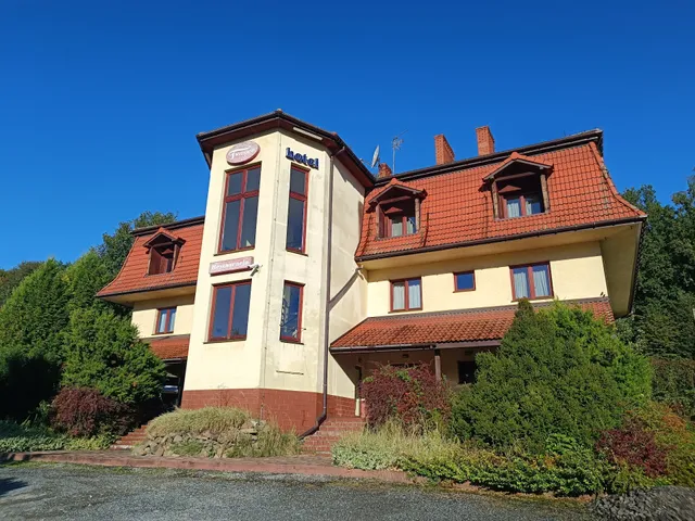 Hotel & Restauracja Twardowski