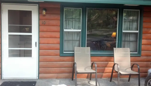 Wolf Lake Motel & Resort