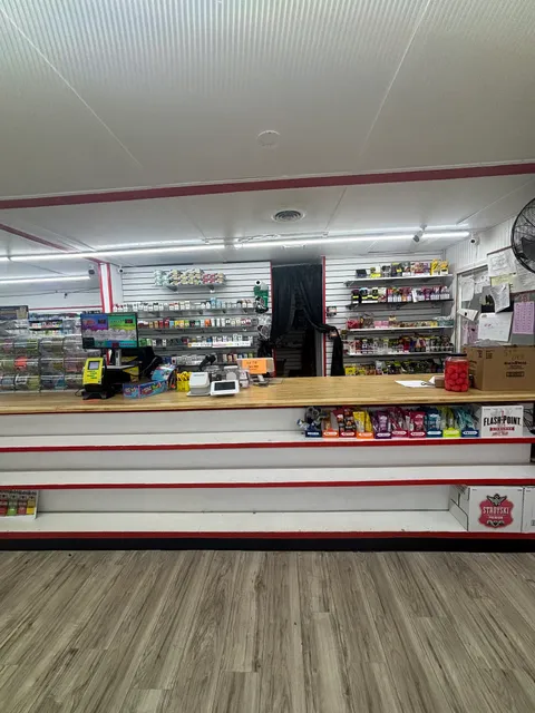 Sip N Smoke - Beer, Vapes, Snacks