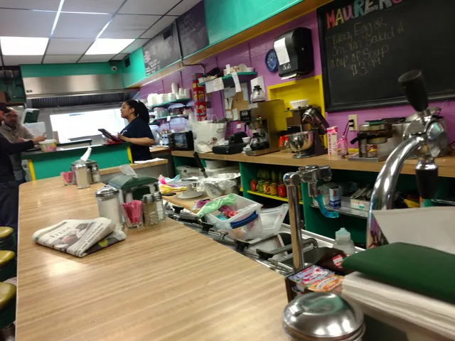 Maurer's Dairy & Ice Cream Shoppe