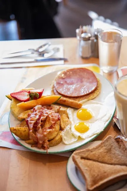 Cora Breakfast and Lunch - Brentwood