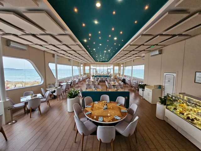 The Sea TerracE • Café • Restaurant