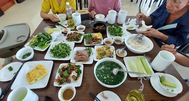 Nhà hàng Lương Thương 7 dê núi - gà đồi