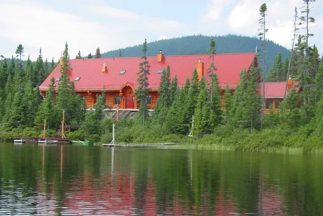 Pourvoirie du lac Moreau - Auberge du Ravage