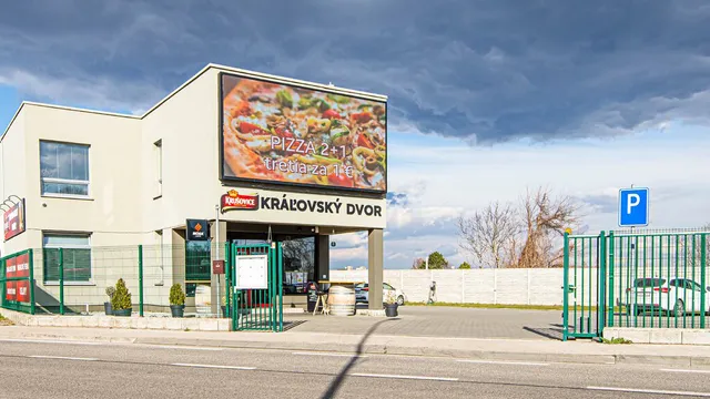 Kráľovský dvor
