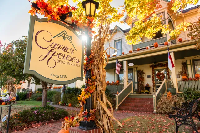 Carrier Houses Bed & Breakfast