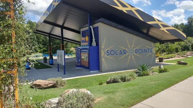 Solar Pointe