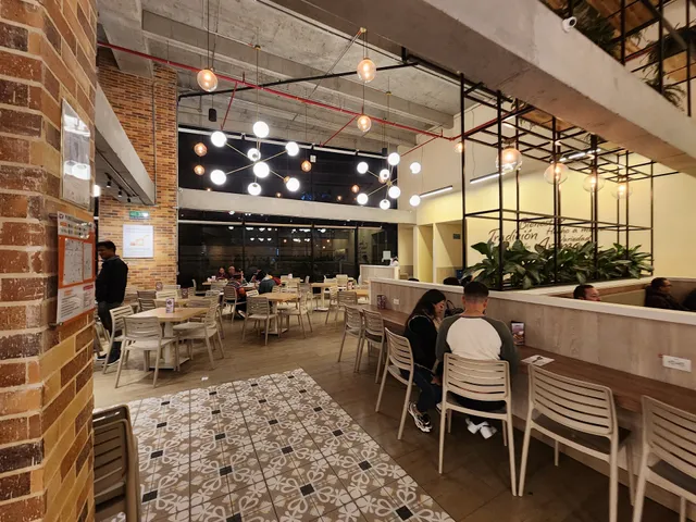 Hornitos Av. El Dorado