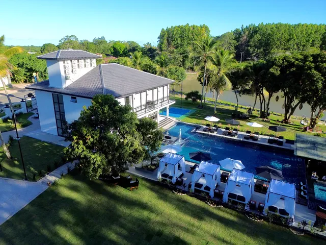 Fletcher American Manor