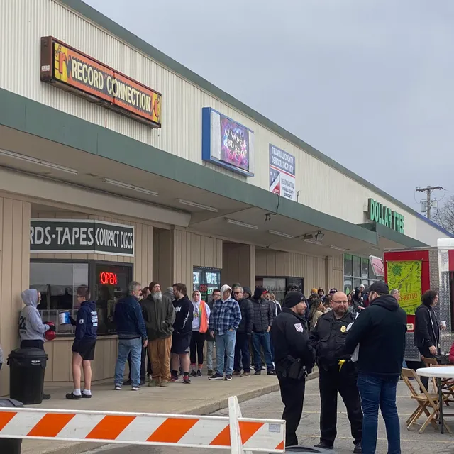 Pine Tree Place Shopping Center