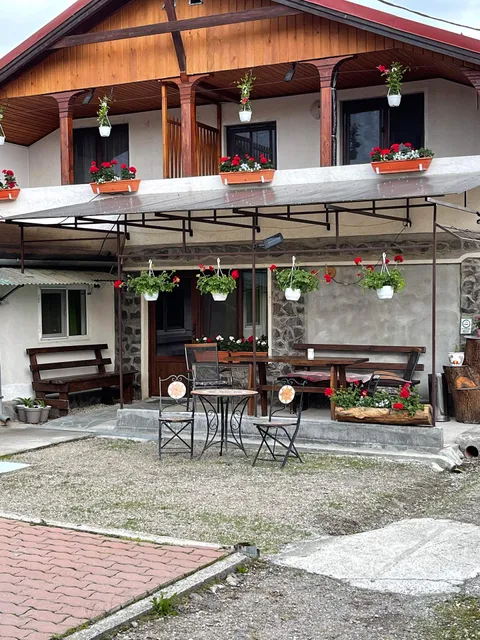 Pensiunea - Gyöngyvér Panzió