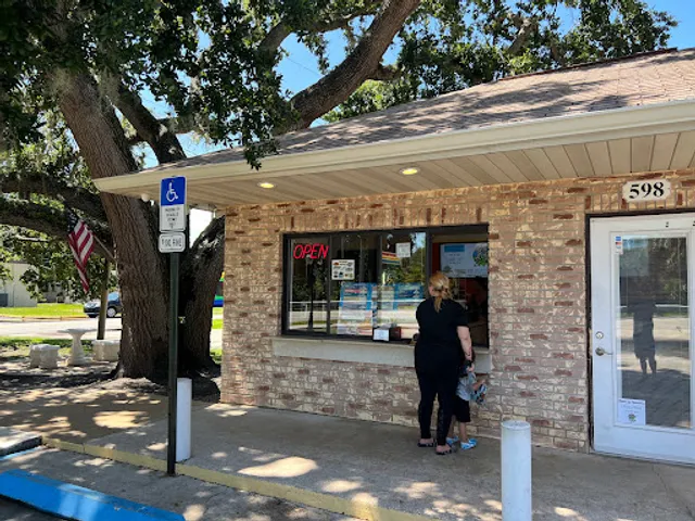 The Whole Scoop Ice Cream Shoppe