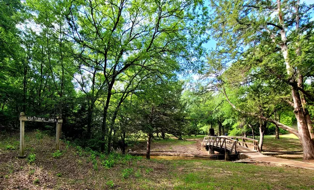 Grapevine Springs Park