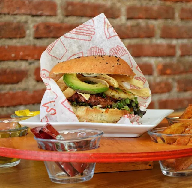 ñam ñam Resto-Hamburgueseria