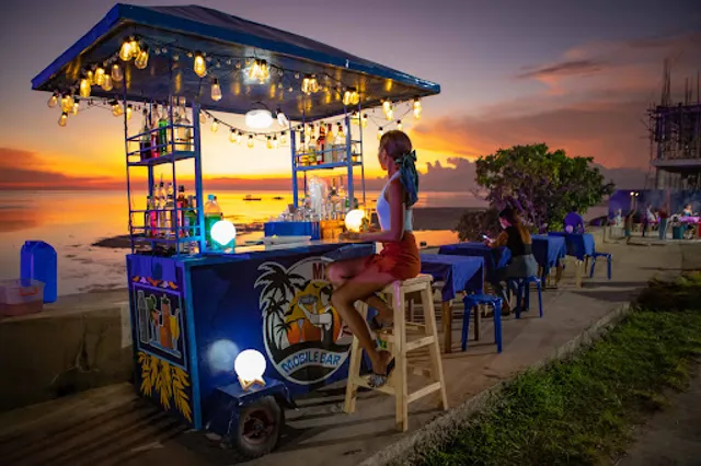 Mystropical Bar (Blue tables)