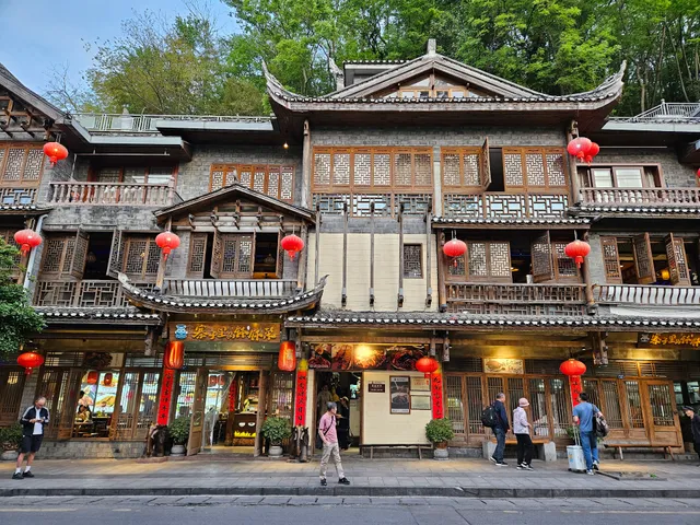 Zhai Zi Li De Bo Bo Cai (Phoenix Hongqiao Branch)