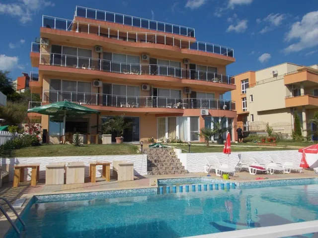 Safo Apartments & Rooms