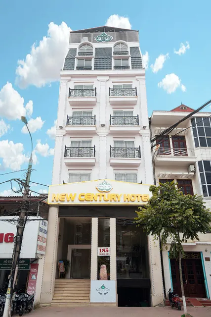 Khách sạn New Century Hotel